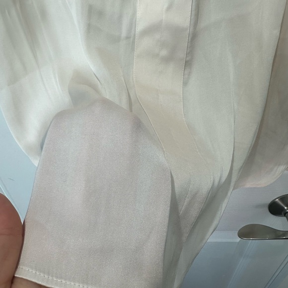 Banana Republic Ivory Minimalist Sleeveless Blouse XS - Picture 4 of 7